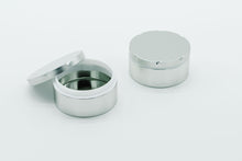 Cargar imagen en el visor de la galería, Plain child resistant tin 100ml or 3.4oz capacity